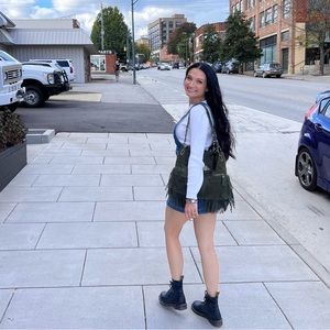 Meet your Posher, Lauren